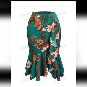 NEW Plus Size floral print ruffled mermaid skirt.
